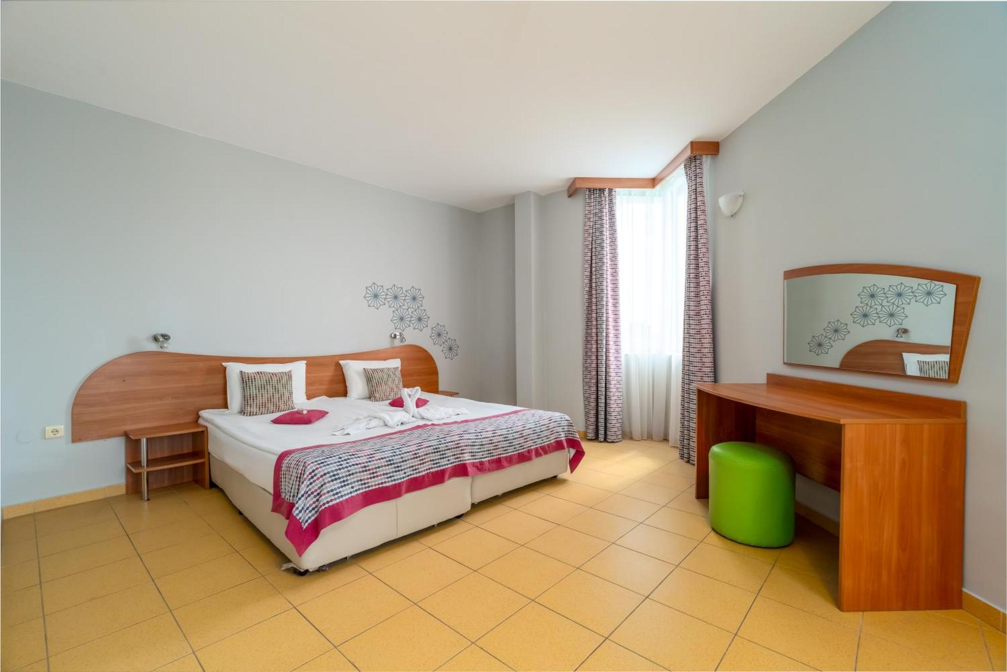 Mpm Hotel Kalina Garden Sunny Beach Room photo